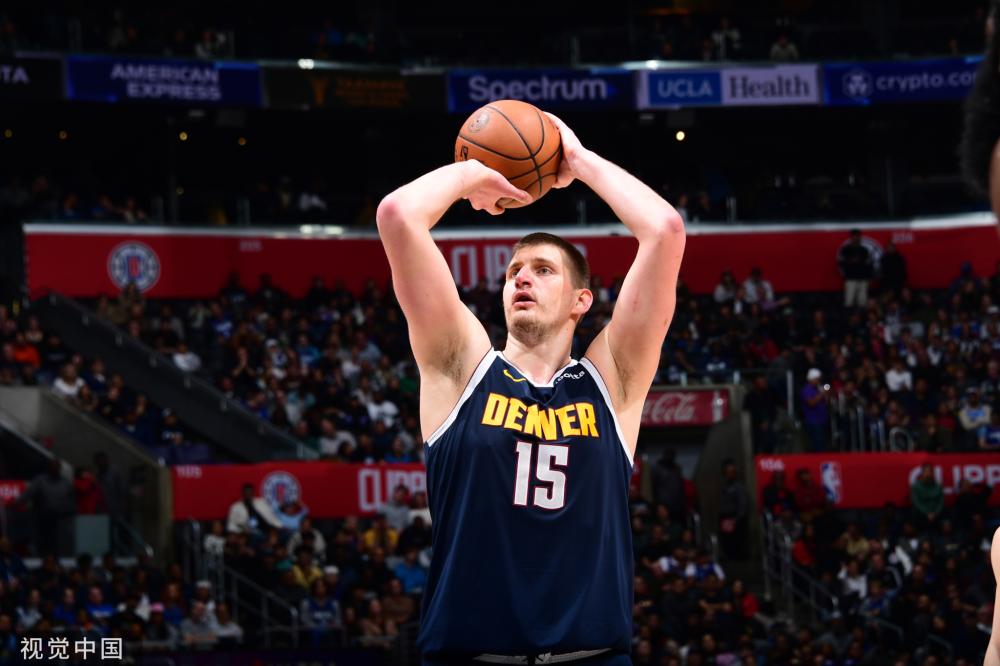 场均三分出 场均三分出